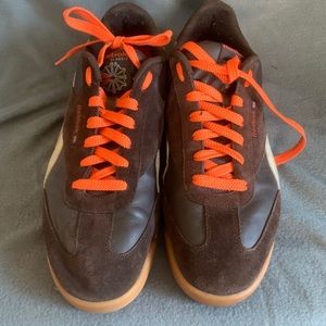 Reebok Men’s Browns inspired sneaker size 13